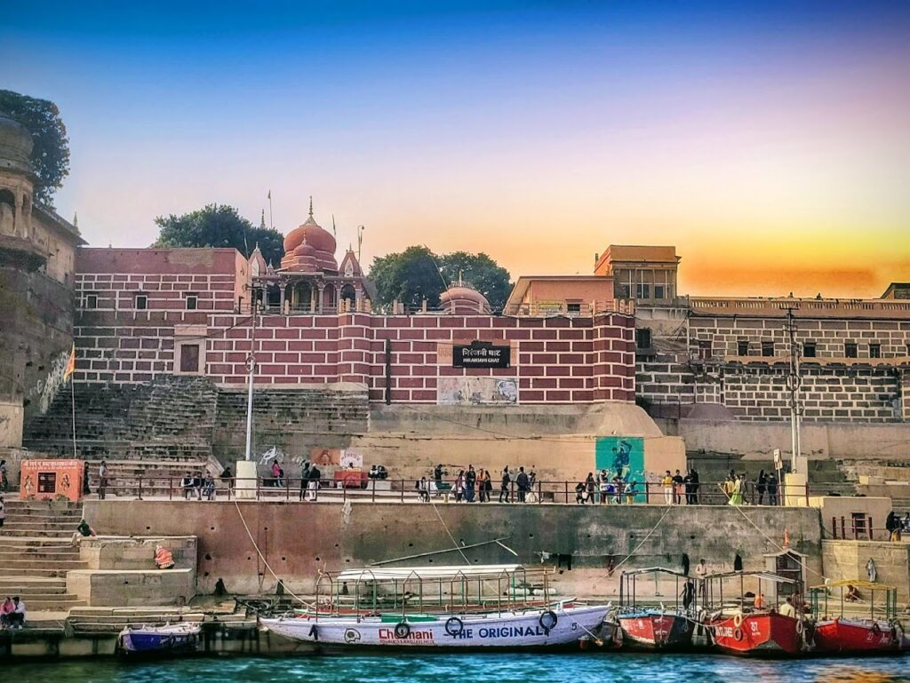 निरंजनी घाट, वाराणसी 1 निरंजनी घाट, वाराणसी - Niranjani Ghat